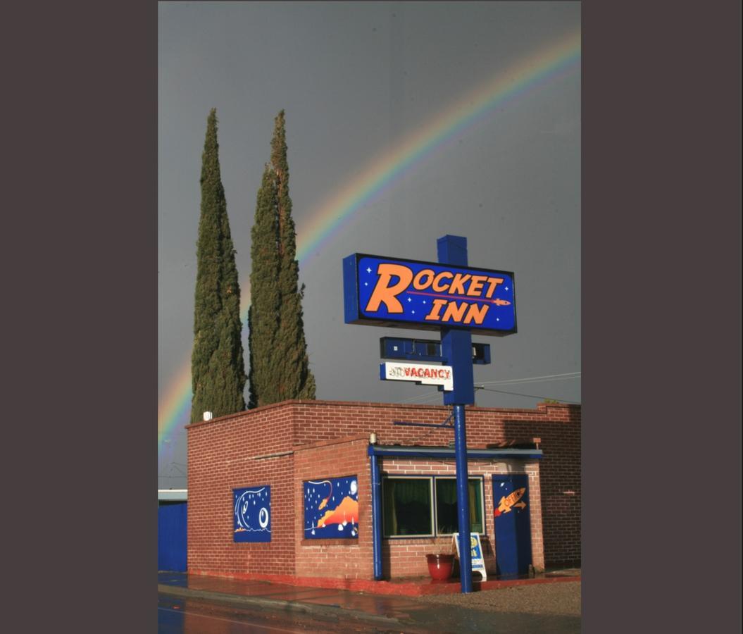 Rocket Inn ทรูธออร์คอนซีเควนเซส ภายนอก รูปภาพ